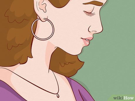 Go for pared-down accessories that won’t detract from your features.