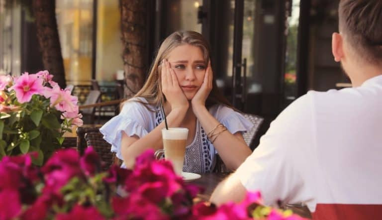 23个明确迹象表明她想结束这段感情，已经不再爱你