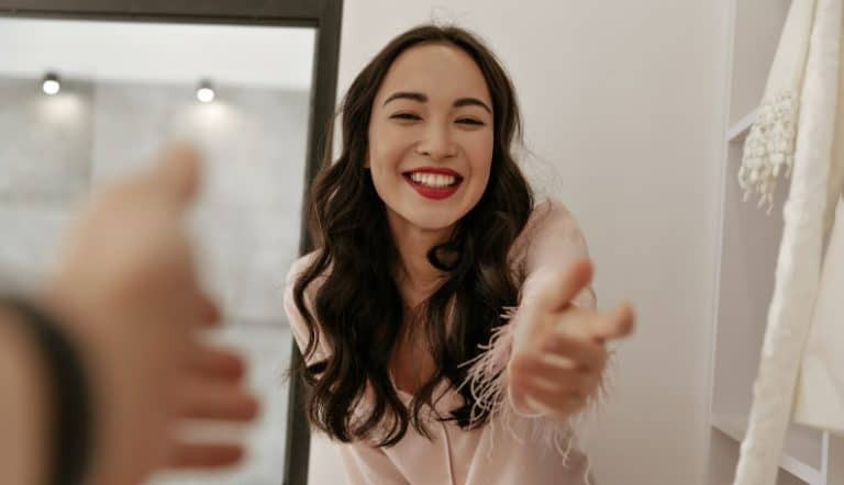 每个女孩的软肋：让她心动的25个男生特质