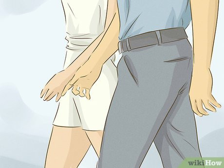 Step 6 Use a hug or light touch to show you feel comfortable around her.